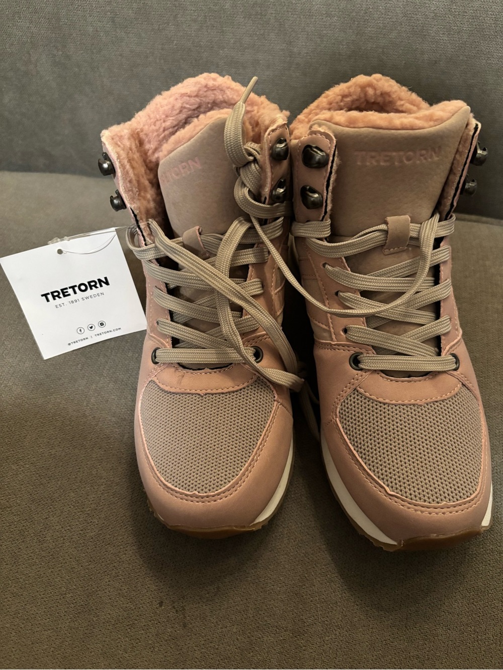 Tretorn Women's Blush Pink Lily 2 Hi Top Lined Sneaker NEW